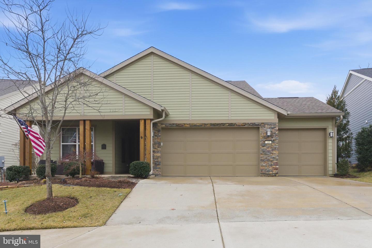 109 SONG SPARROW DR, LAKE FREDERICK, Virginia 22630, 2 Bedrooms Bedrooms, ,2 BathroomsBathrooms,Residential,For sale,109 SONG SPARROW DR,VAFV2039986 MLS # VAFV2039986