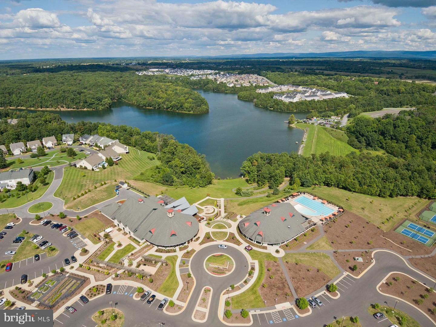 109 SONG SPARROW DR, LAKE FREDERICK, Virginia 22630, 2 Bedrooms Bedrooms, ,2 BathroomsBathrooms,Residential,For sale,109 SONG SPARROW DR,VAFV2039986 MLS # VAFV2039986