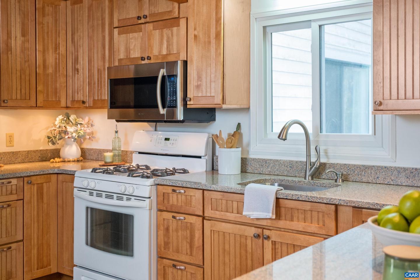 3955 TAYLORS MOUNTAIN FARM LN, CHARLOTTESVILLE, Virginia 22903, 3 Bedrooms Bedrooms, ,2 BathroomsBathrooms,Residential,For sale,3955 TAYLORS MOUNTAIN FARM LN,674037 MLS # 674037