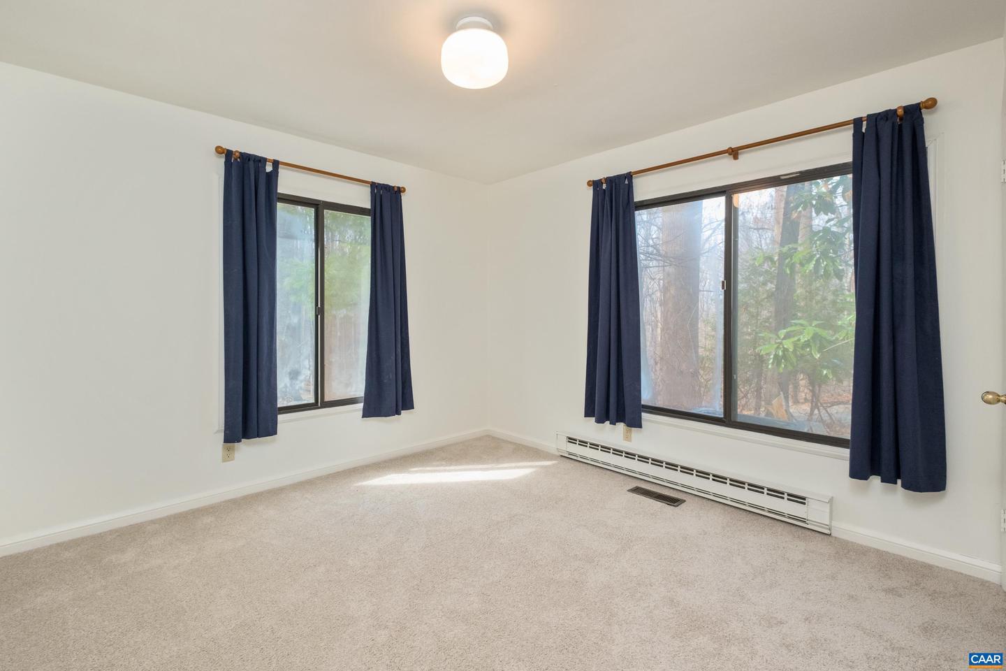 3955 TAYLORS MOUNTAIN FARM LN, CHARLOTTESVILLE, Virginia 22903, 3 Bedrooms Bedrooms, ,2 BathroomsBathrooms,Residential,For sale,3955 TAYLORS MOUNTAIN FARM LN,674037 MLS # 674037