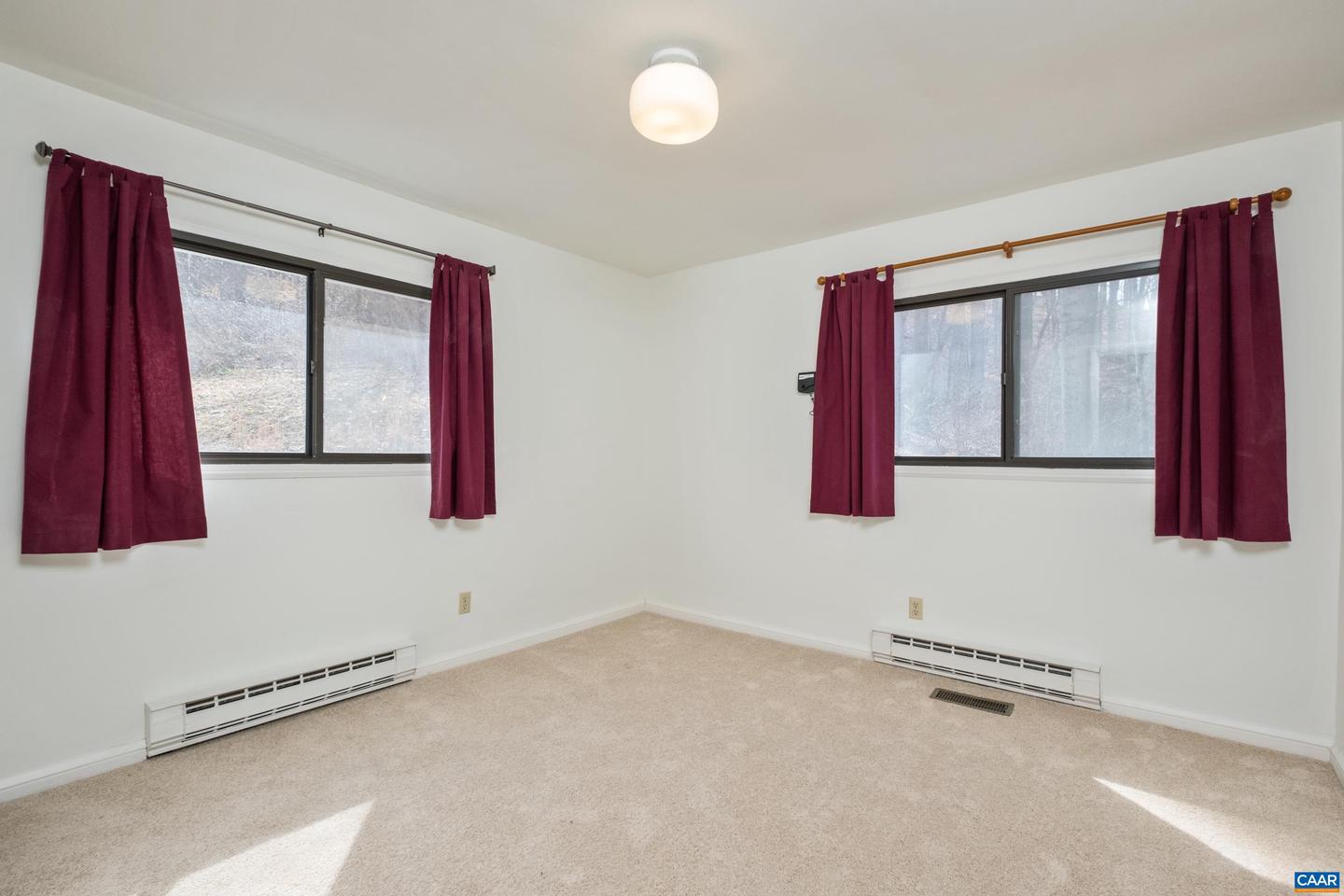 3955 TAYLORS MOUNTAIN FARM LN, CHARLOTTESVILLE, Virginia 22903, 3 Bedrooms Bedrooms, ,2 BathroomsBathrooms,Residential,For sale,3955 TAYLORS MOUNTAIN FARM LN,674037 MLS # 674037