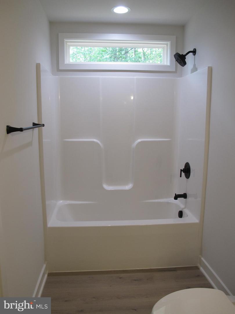 145 9TH ST, COLONIAL BEACH, Virginia 22443, 3 Bedrooms Bedrooms, ,2 BathroomsBathrooms,Residential,For sale,145 9TH ST,VAWE2010622 MLS # VAWE2010622