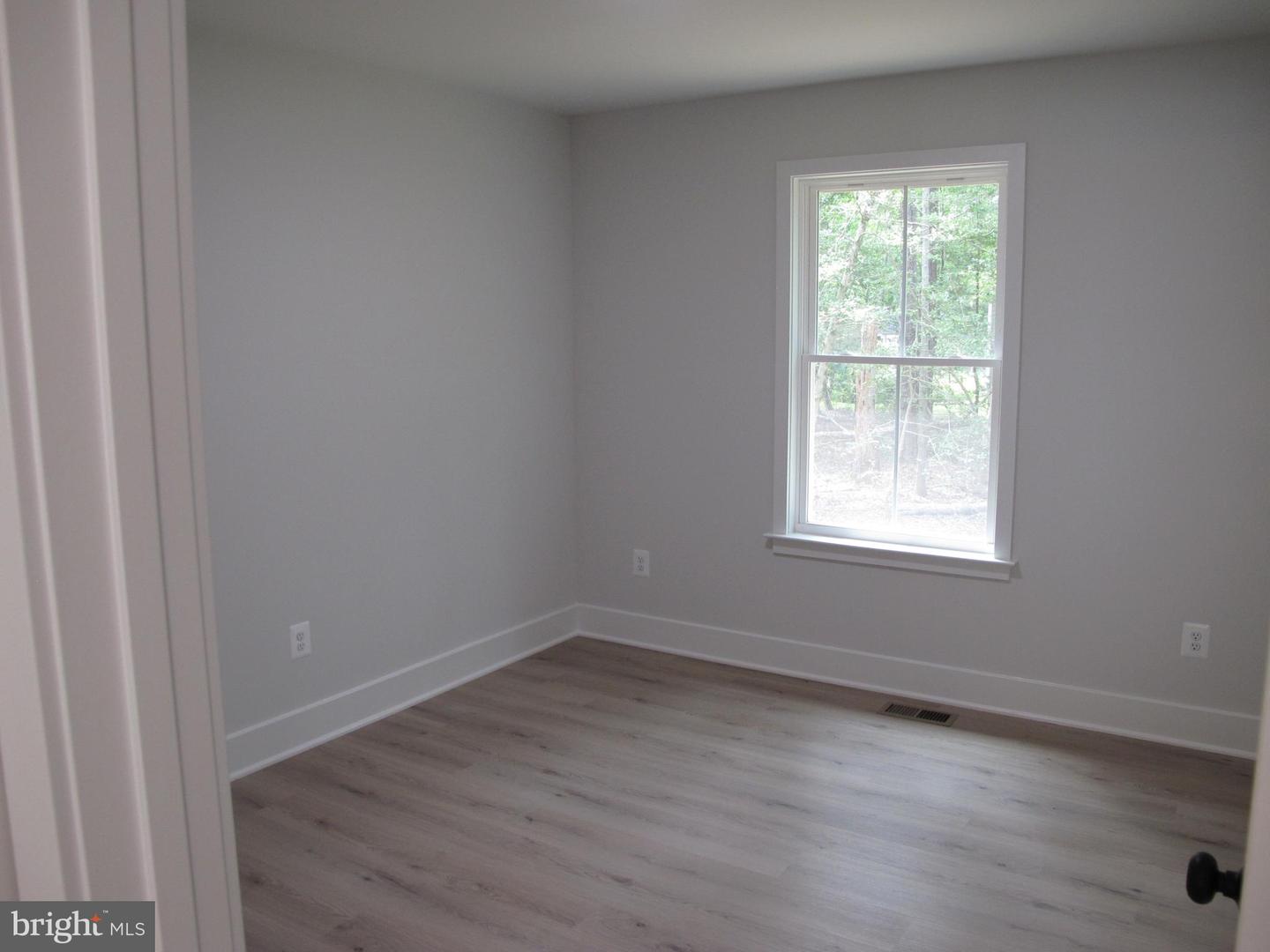 145 9TH ST, COLONIAL BEACH, Virginia 22443, 3 Bedrooms Bedrooms, ,2 BathroomsBathrooms,Residential,For sale,145 9TH ST,VAWE2010622 MLS # VAWE2010622