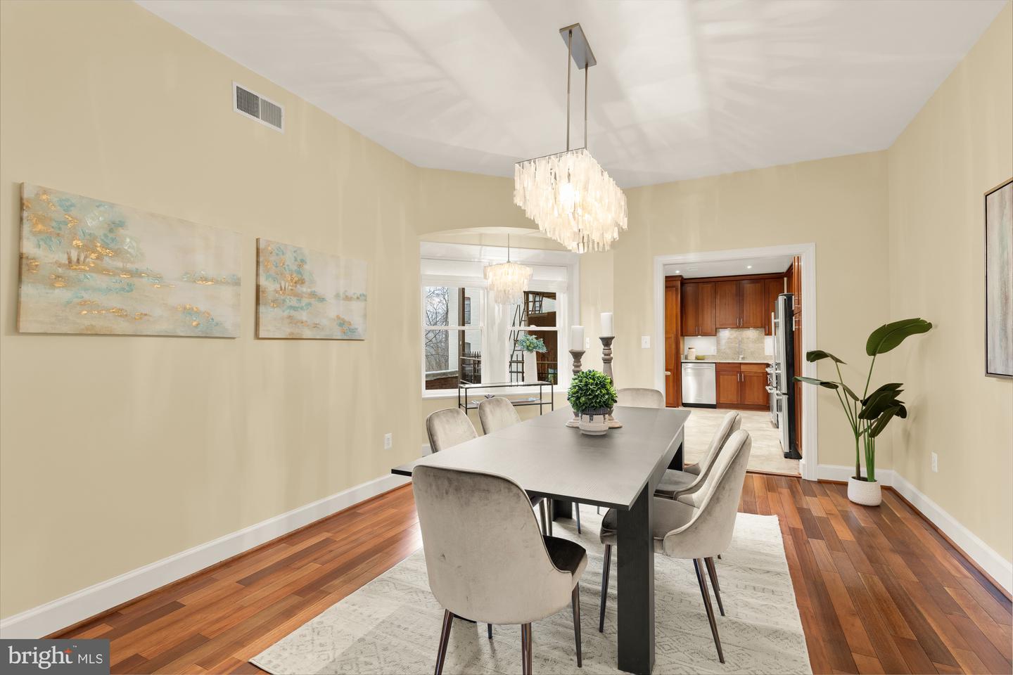 1915 CALVERT ST NW #301, WASHINGTON, District Of Columbia 20009, 2 Bedrooms Bedrooms, ,2 BathroomsBathrooms,Residential,For sale,1915 CALVERT ST NW #301,DCDC2249340 MLS # DCDC2249340