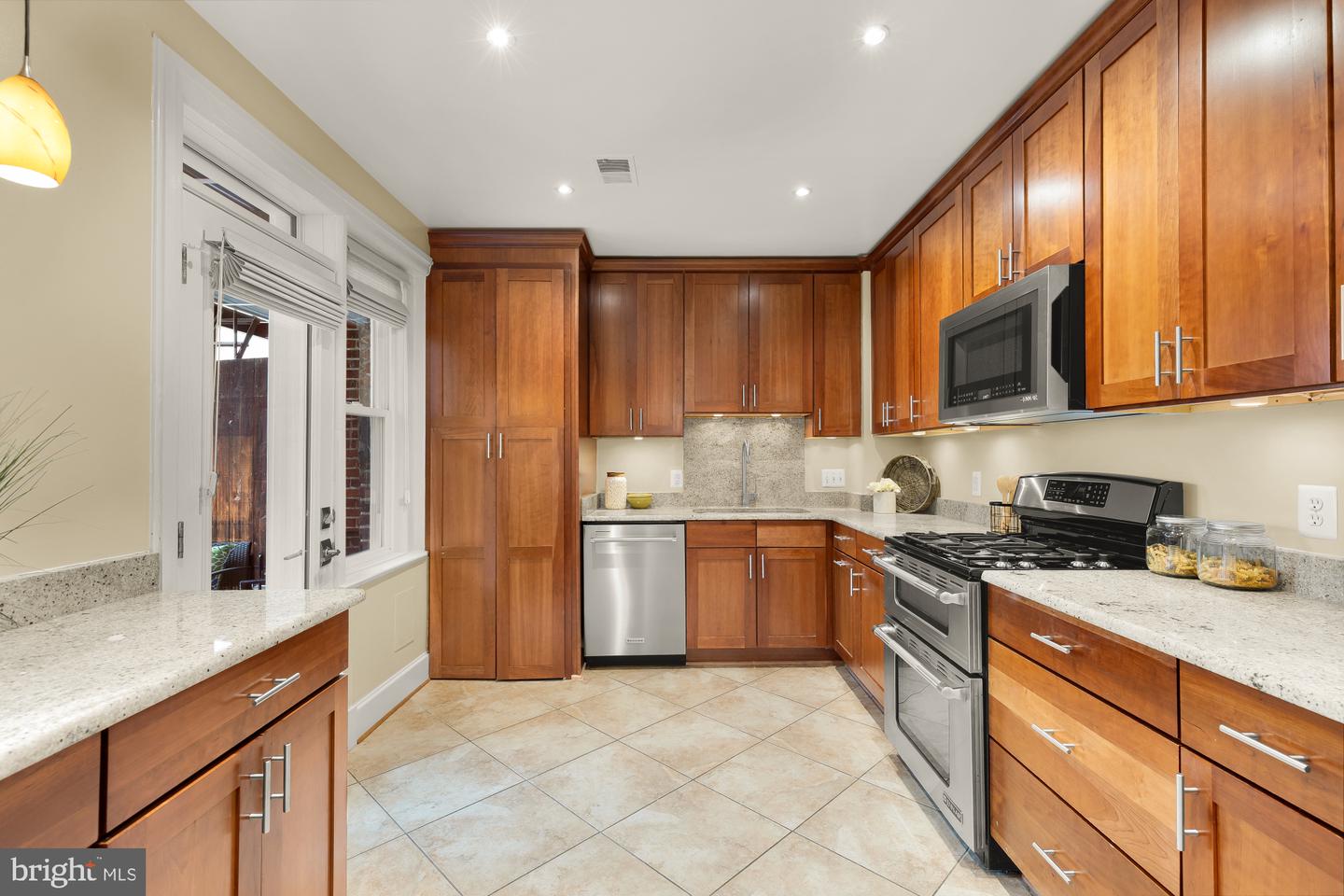 1915 CALVERT ST NW #301, WASHINGTON, District Of Columbia 20009, 2 Bedrooms Bedrooms, ,2 BathroomsBathrooms,Residential,For sale,1915 CALVERT ST NW #301,DCDC2249340 MLS # DCDC2249340