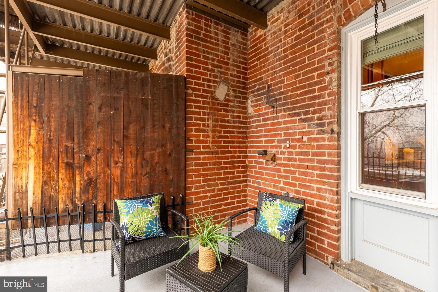 1915 CALVERT ST NW #301, WASHINGTON, District Of Columbia 20009, 2 Bedrooms Bedrooms, ,2 BathroomsBathrooms,Residential,For sale,1915 CALVERT ST NW #301,DCDC2249340 MLS # DCDC2249340