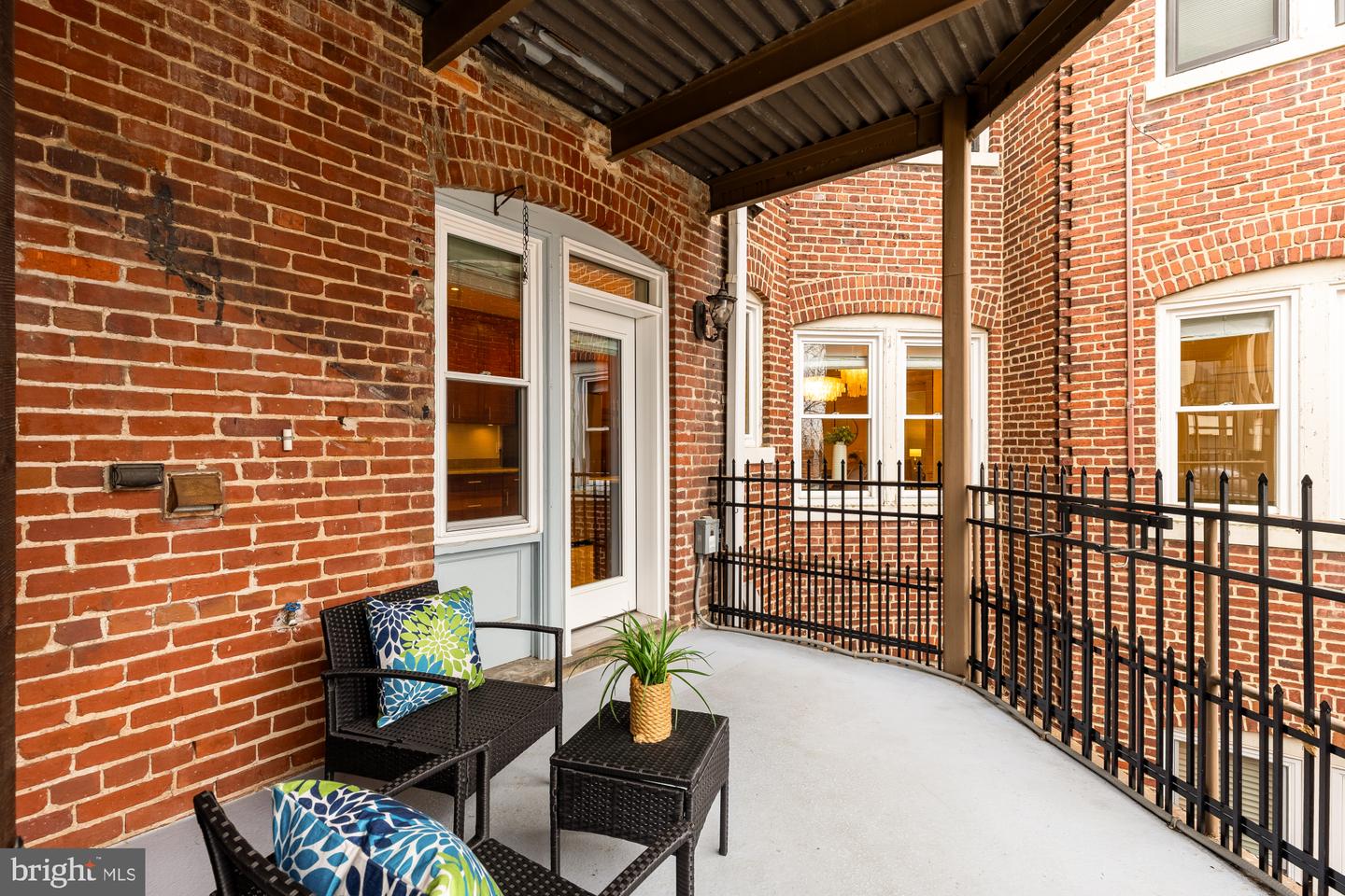 1915 CALVERT ST NW #301, WASHINGTON, District Of Columbia 20009, 2 Bedrooms Bedrooms, ,2 BathroomsBathrooms,Residential,For sale,1915 CALVERT ST NW #301,DCDC2249340 MLS # DCDC2249340