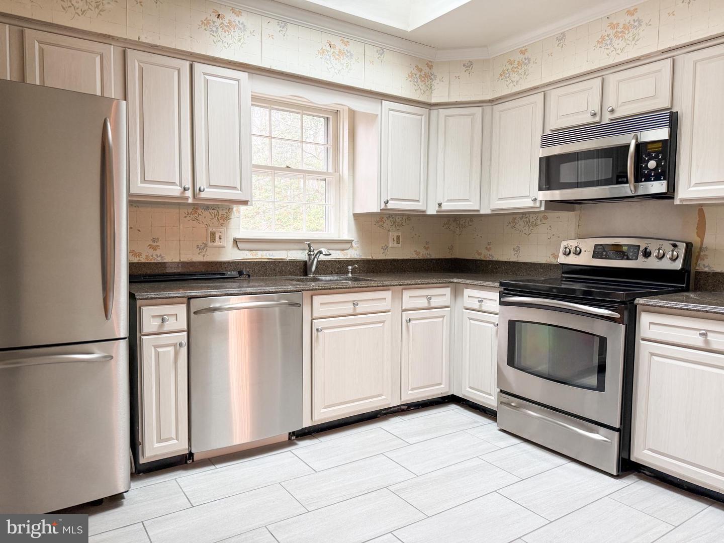 3106 HUNT RD, OAKTON, Virginia 22124, 4 Bedrooms Bedrooms, 8 Rooms Rooms,3 BathroomsBathrooms,Residential,For sale,3106 HUNT RD,VAFX2294540 MLS # VAFX2294540