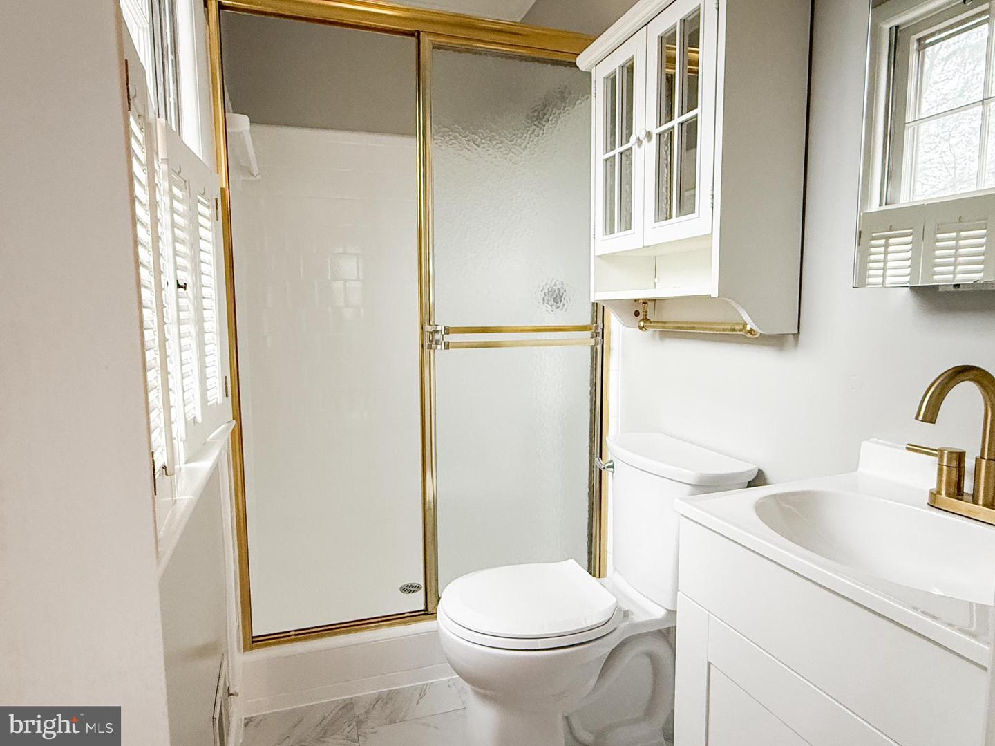 3106 HUNT RD, OAKTON, Virginia 22124, 4 Bedrooms Bedrooms, 8 Rooms Rooms,3 BathroomsBathrooms,Residential,For sale,3106 HUNT RD,VAFX2294540 MLS # VAFX2294540