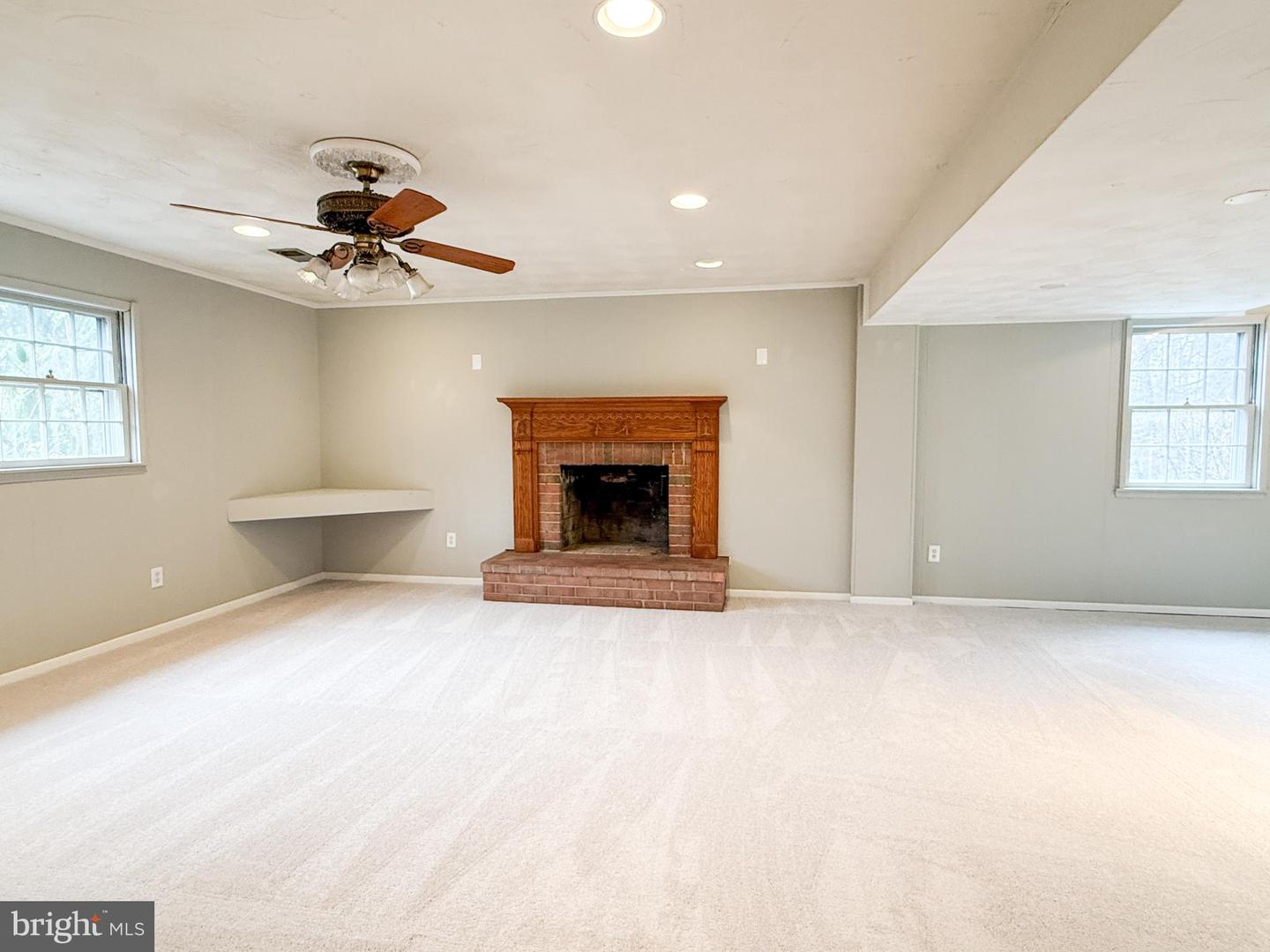 3106 HUNT RD, OAKTON, Virginia 22124, 4 Bedrooms Bedrooms, 8 Rooms Rooms,3 BathroomsBathrooms,Residential,For sale,3106 HUNT RD,VAFX2294540 MLS # VAFX2294540