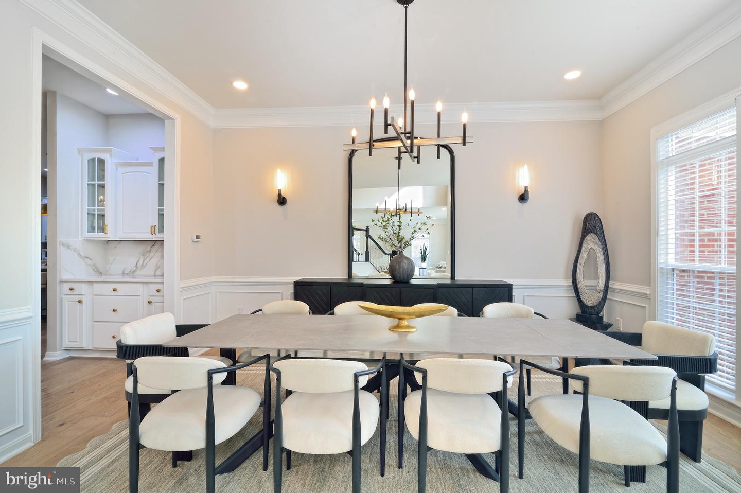 42346 PONDEROSA DR, CHANTILLY, Virginia 20152, 5 Bedrooms Bedrooms, ,4 BathroomsBathrooms,Residential,For sale,42346 PONDEROSA DR,VALO2117446 MLS # VALO2117446