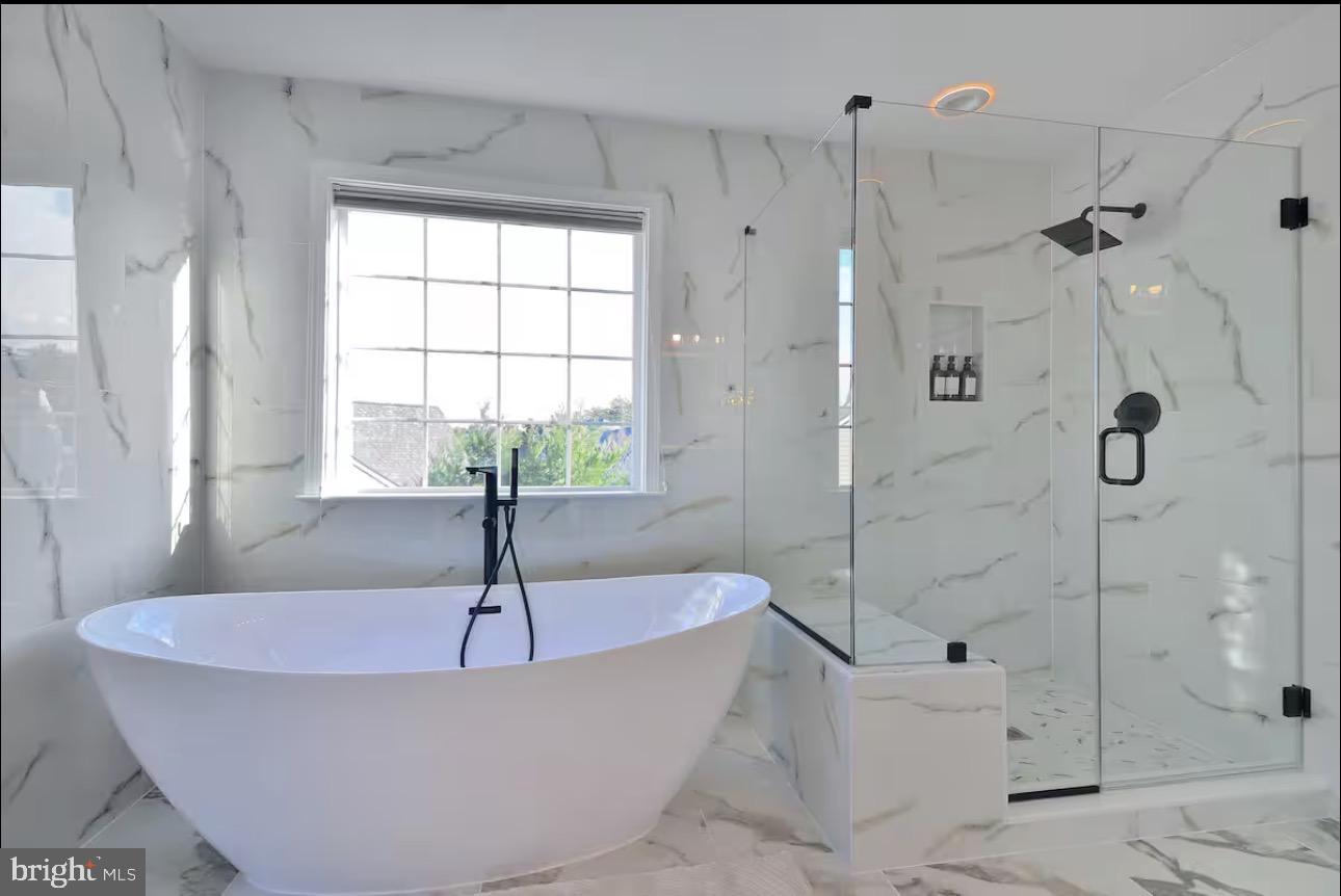 42346 PONDEROSA DR, CHANTILLY, Virginia 20152, 5 Bedrooms Bedrooms, ,4 BathroomsBathrooms,Residential,For sale,42346 PONDEROSA DR,VALO2117446 MLS # VALO2117446