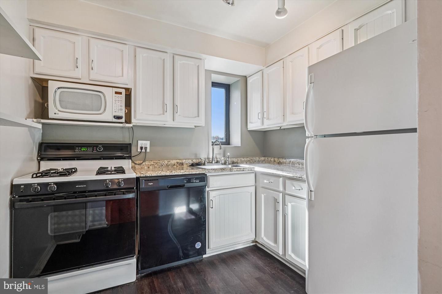 3701 CONNECTICUT AVE NW #418, WASHINGTON, District Of Columbia 20008, 1 Bedroom Bedrooms, ,1 BathroomBathrooms,Residential,For sale,3701 CONNECTICUT AVE NW #418,DCDC2249160 MLS # DCDC2249160