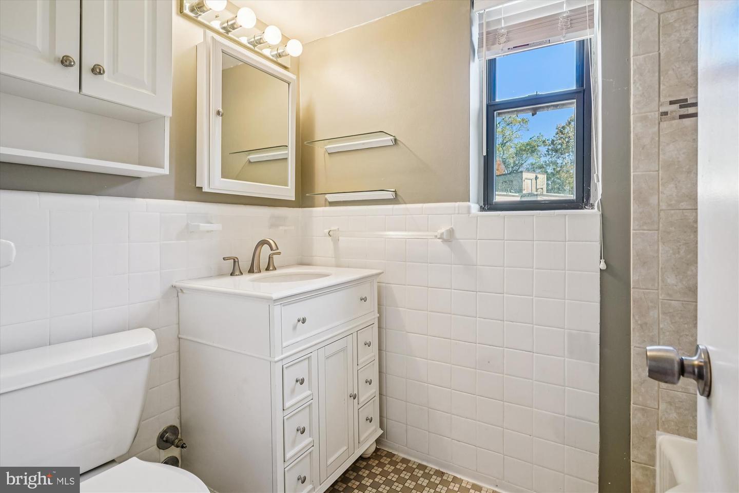 3701 CONNECTICUT AVE NW #418, WASHINGTON, District Of Columbia 20008, 1 Bedroom Bedrooms, ,1 BathroomBathrooms,Residential,For sale,3701 CONNECTICUT AVE NW #418,DCDC2249160 MLS # DCDC2249160