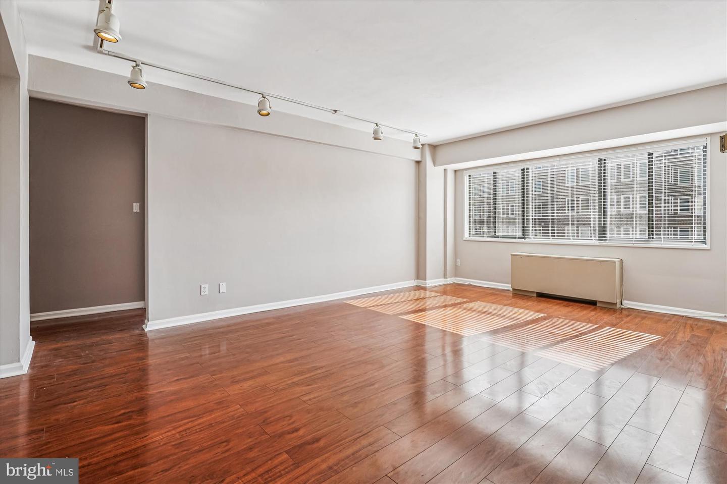 3701 CONNECTICUT AVE NW #418, WASHINGTON, District Of Columbia 20008, 1 Bedroom Bedrooms, ,1 BathroomBathrooms,Residential,For sale,3701 CONNECTICUT AVE NW #418,DCDC2249160 MLS # DCDC2249160