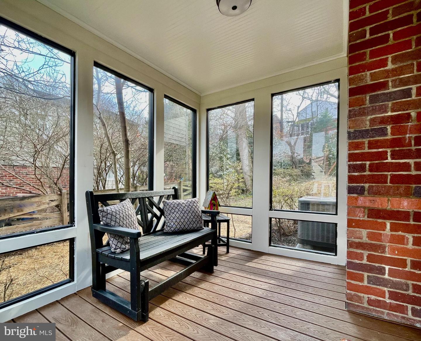 404 TENNESSEE AVE, ALEXANDRIA, Virginia 22305, 3 Bedrooms Bedrooms, 5 Rooms Rooms,2 BathroomsBathrooms,Residential,For sale,404 TENNESSEE AVE,VAAX2054840 MLS # VAAX2054840