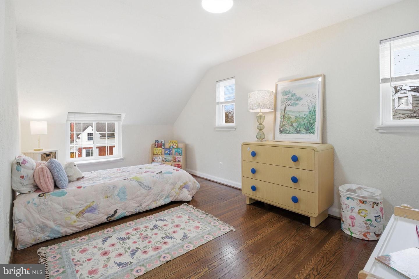 404 TENNESSEE AVE, ALEXANDRIA, Virginia 22305, 3 Bedrooms Bedrooms, 5 Rooms Rooms,2 BathroomsBathrooms,Residential,For sale,404 TENNESSEE AVE,VAAX2054840 MLS # VAAX2054840