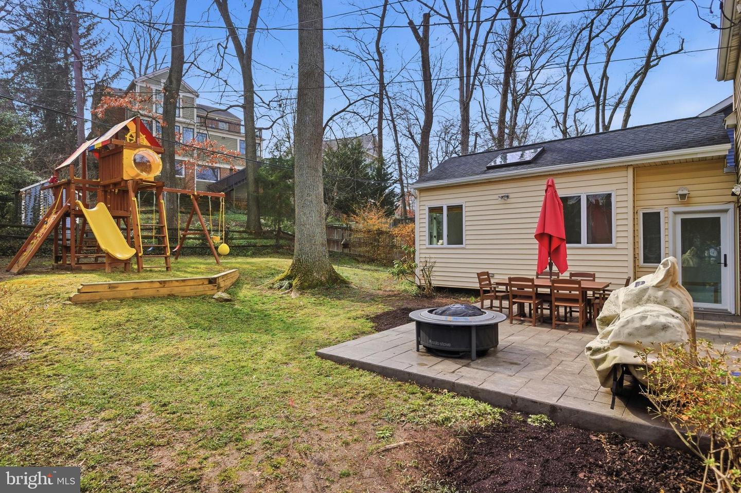 404 TENNESSEE AVE, ALEXANDRIA, Virginia 22305, 3 Bedrooms Bedrooms, 5 Rooms Rooms,2 BathroomsBathrooms,Residential,For sale,404 TENNESSEE AVE,VAAX2054840 MLS # VAAX2054840