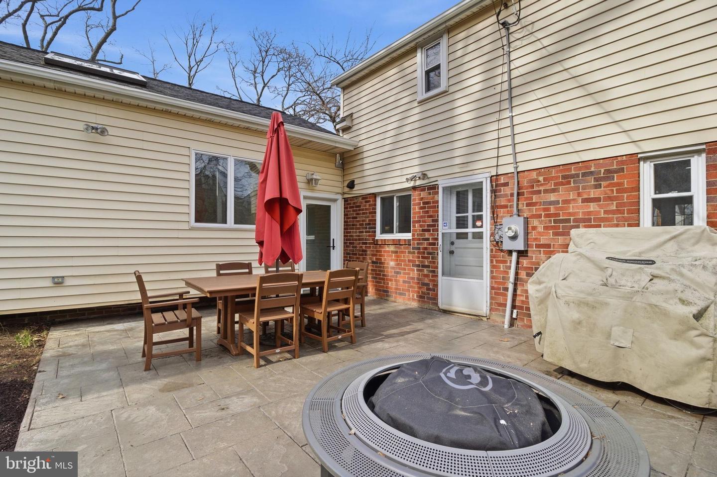 404 TENNESSEE AVE, ALEXANDRIA, Virginia 22305, 3 Bedrooms Bedrooms, 5 Rooms Rooms,2 BathroomsBathrooms,Residential,For sale,404 TENNESSEE AVE,VAAX2054840 MLS # VAAX2054840