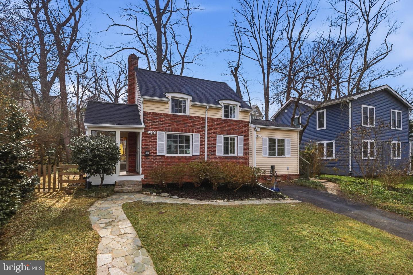 404 TENNESSEE AVE, ALEXANDRIA, Virginia 22305, 3 Bedrooms Bedrooms, 5 Rooms Rooms,2 BathroomsBathrooms,Residential,For sale,404 TENNESSEE AVE,VAAX2054840 MLS # VAAX2054840