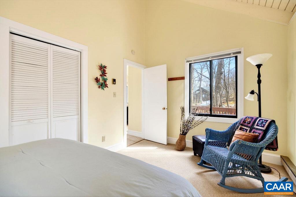 170 NORTH ROCK TREE LN, WINTERGREEN RESORT, Virginia 22967, 3 Bedrooms Bedrooms, ,2 BathroomsBathrooms,Residential,For sale,170 NORTH ROCK TREE LN,674032 MLS # 674032