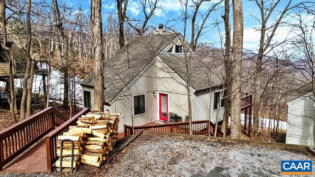 170 NORTH ROCK TREE LN, WINTERGREEN RESORT, Virginia 22967, 3 Bedrooms Bedrooms, ,2 BathroomsBathrooms,Residential,For sale,170 NORTH ROCK TREE LN,674032 MLS # 674032