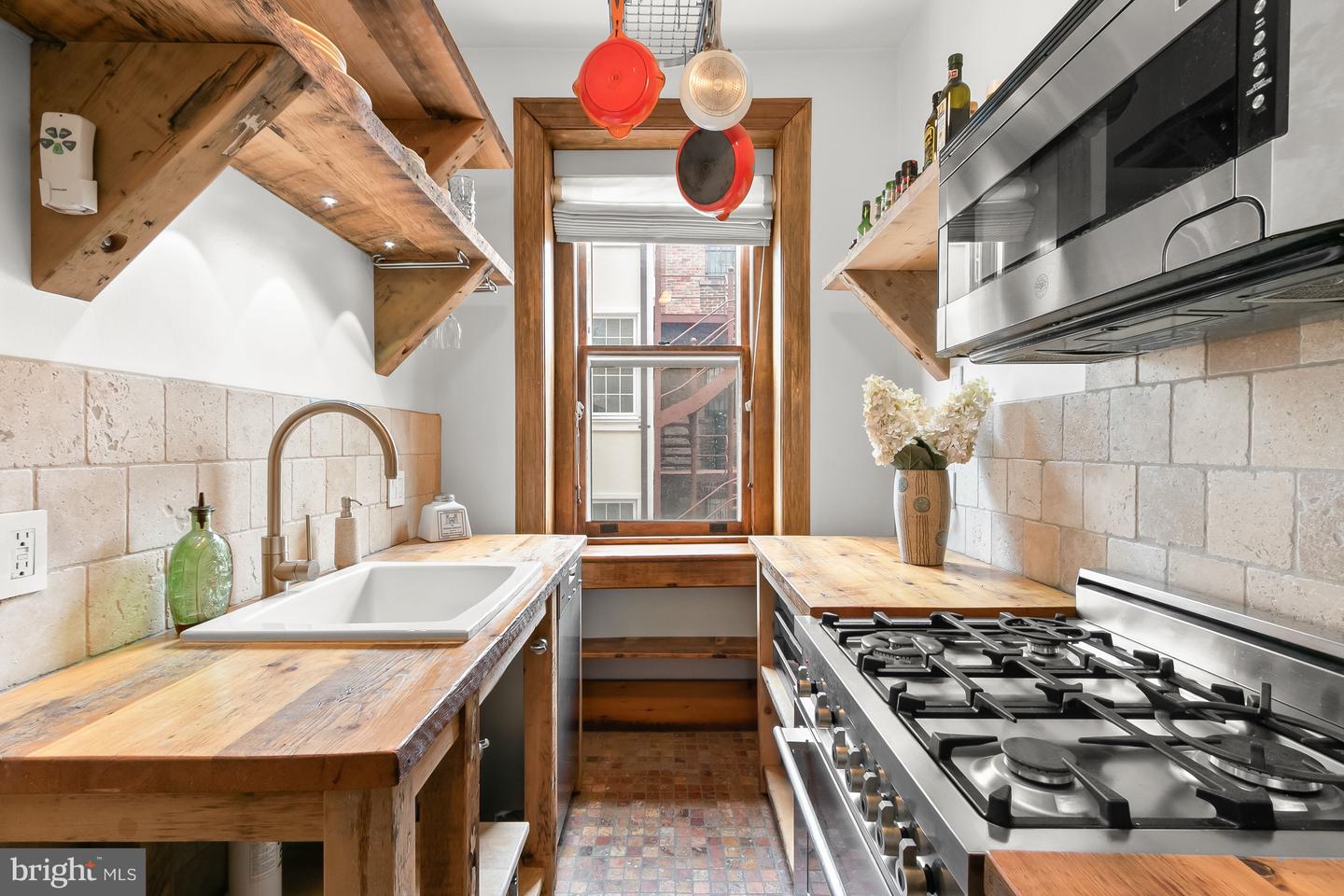 1725 17TH ST NW #207, WASHINGTON, District Of Columbia 20009, ,1 BathroomBathrooms,Residential,For sale,1725 17TH ST NW #207,DCDC2249210 MLS # DCDC2249210