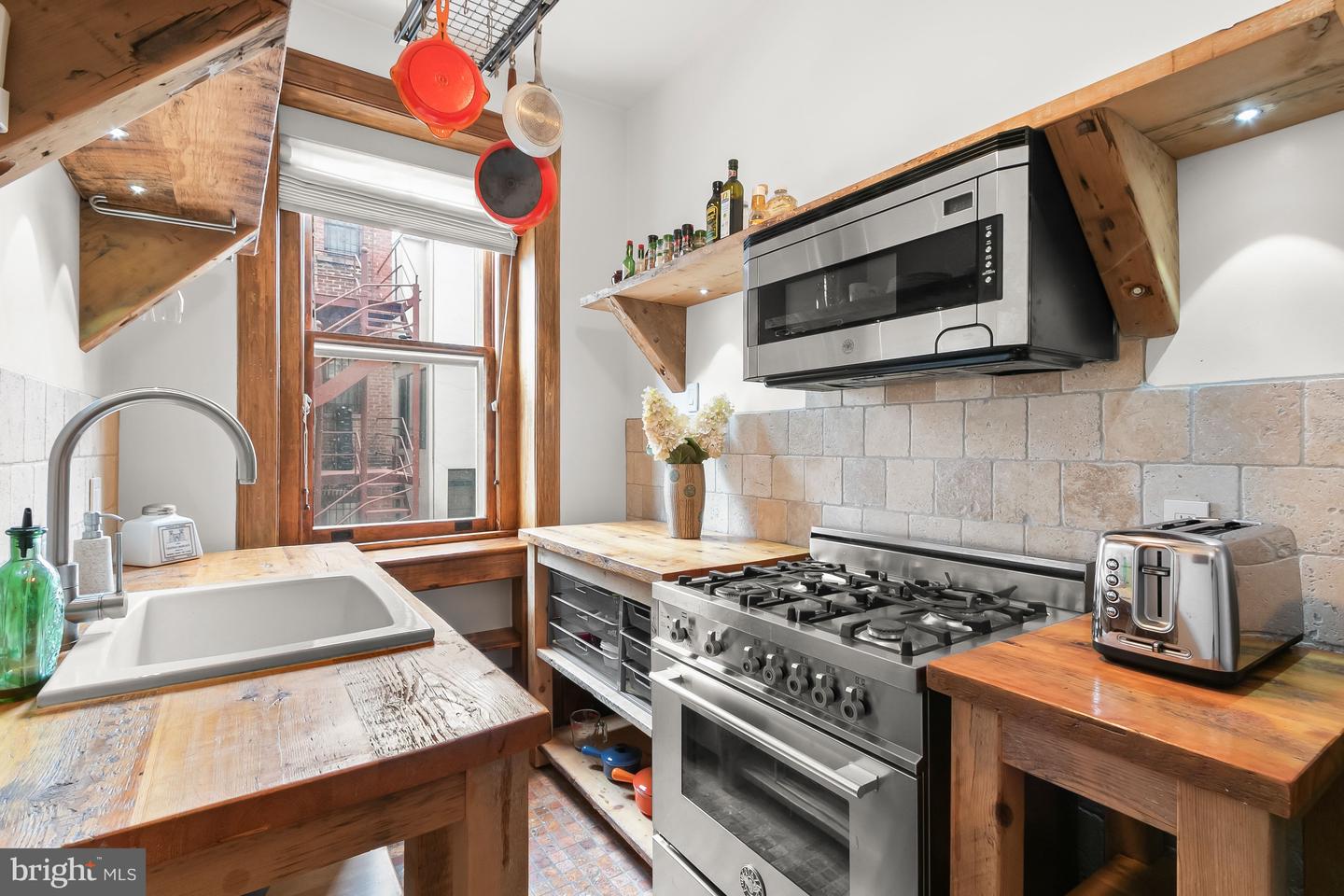 1725 17TH ST NW #207, WASHINGTON, District Of Columbia 20009, ,1 BathroomBathrooms,Residential,For sale,1725 17TH ST NW #207,DCDC2249210 MLS # DCDC2249210