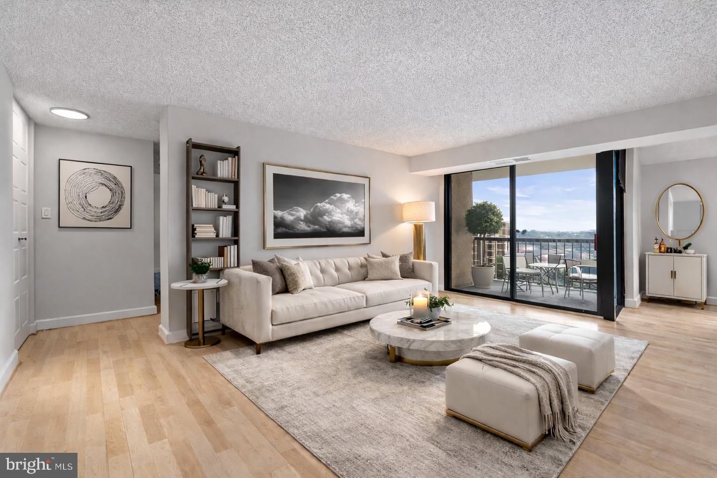 4500 S FOUR MILE RUN DR #1113, ARLINGTON, Virginia 22204, 2 Bedrooms Bedrooms, ,2 BathroomsBathrooms,Residential,For sale,4500 S FOUR MILE RUN DR #1113,VAAR2069744 MLS # VAAR2069744