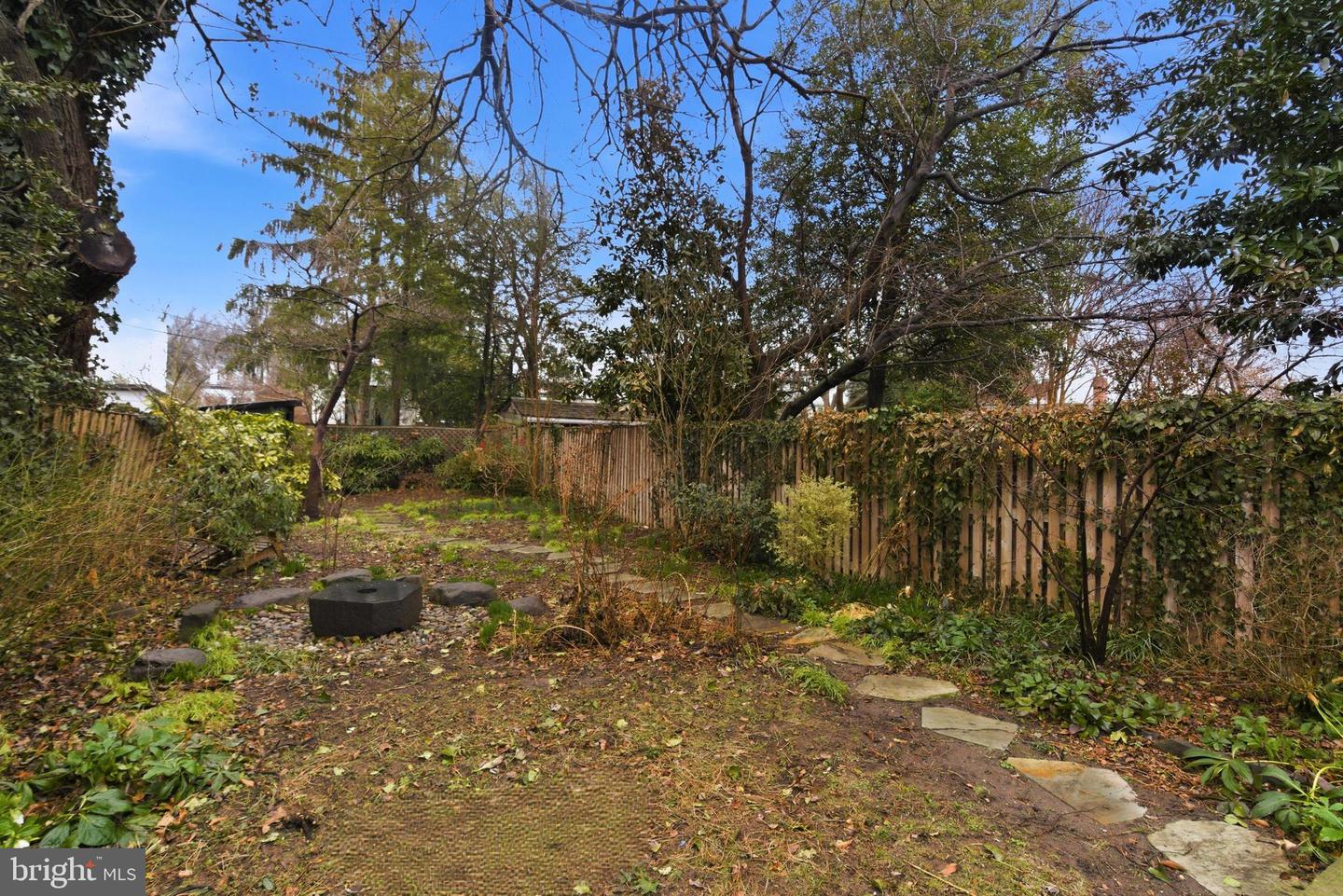 2719 DUMBARTON ST NW, WASHINGTON, District Of Columbia 20007, 3 Bedrooms Bedrooms, ,2 BathroomsBathrooms,Residential,For sale,2719 DUMBARTON ST NW,DCDC2249116 MLS # DCDC2249116