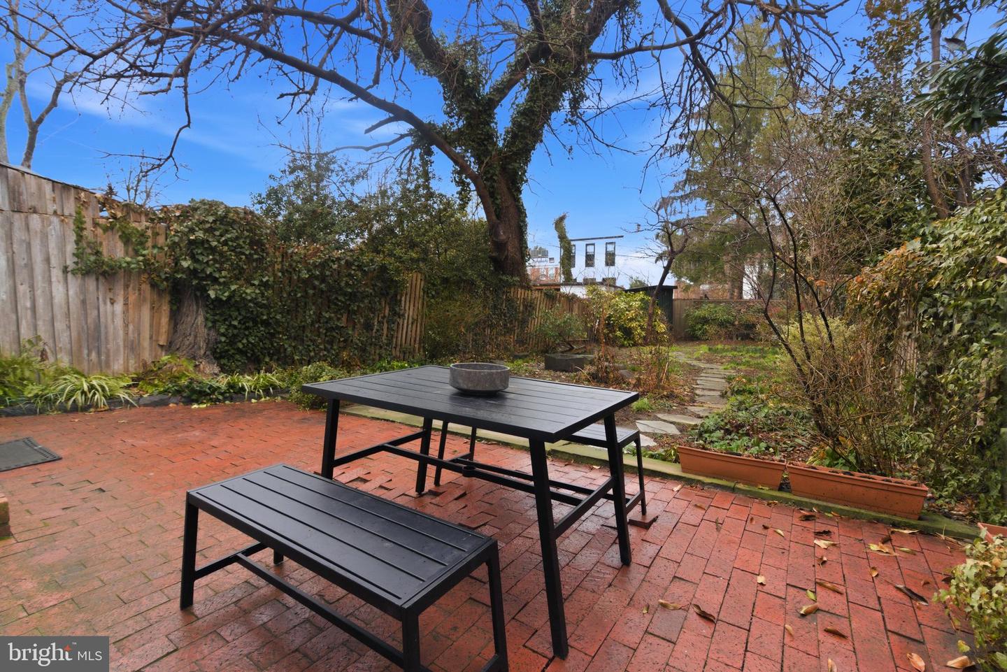 2719 DUMBARTON ST NW, WASHINGTON, District Of Columbia 20007, 3 Bedrooms Bedrooms, ,2 BathroomsBathrooms,Residential,For sale,2719 DUMBARTON ST NW,DCDC2249116 MLS # DCDC2249116