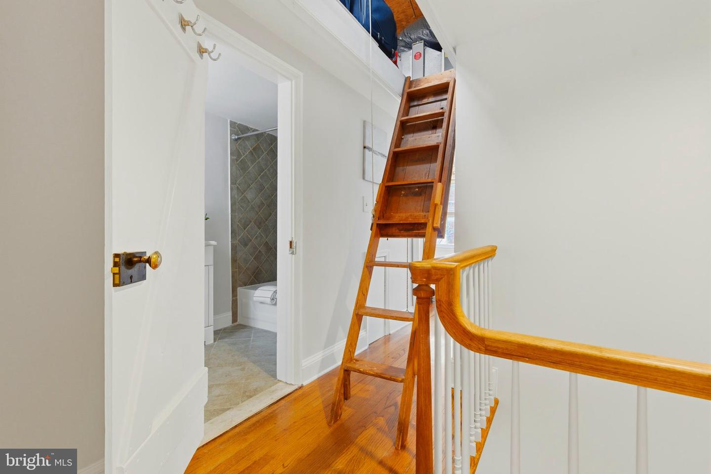2719 DUMBARTON ST NW, WASHINGTON, District Of Columbia 20007, 3 Bedrooms Bedrooms, ,2 BathroomsBathrooms,Residential,For sale,2719 DUMBARTON ST NW,DCDC2249116 MLS # DCDC2249116