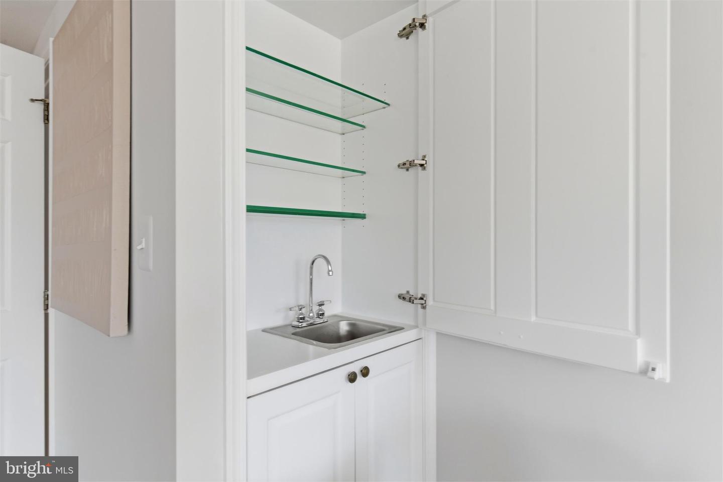 2719 DUMBARTON ST NW, WASHINGTON, District Of Columbia 20007, 3 Bedrooms Bedrooms, ,2 BathroomsBathrooms,Residential,For sale,2719 DUMBARTON ST NW,DCDC2249116 MLS # DCDC2249116