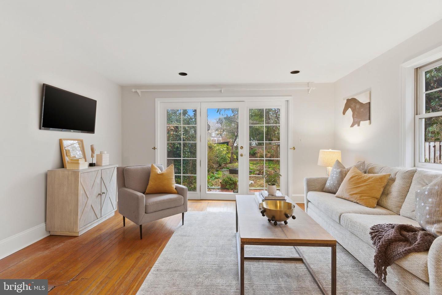 2719 DUMBARTON ST NW, WASHINGTON, District Of Columbia 20007, 3 Bedrooms Bedrooms, ,2 BathroomsBathrooms,Residential,For sale,2719 DUMBARTON ST NW,DCDC2249116 MLS # DCDC2249116