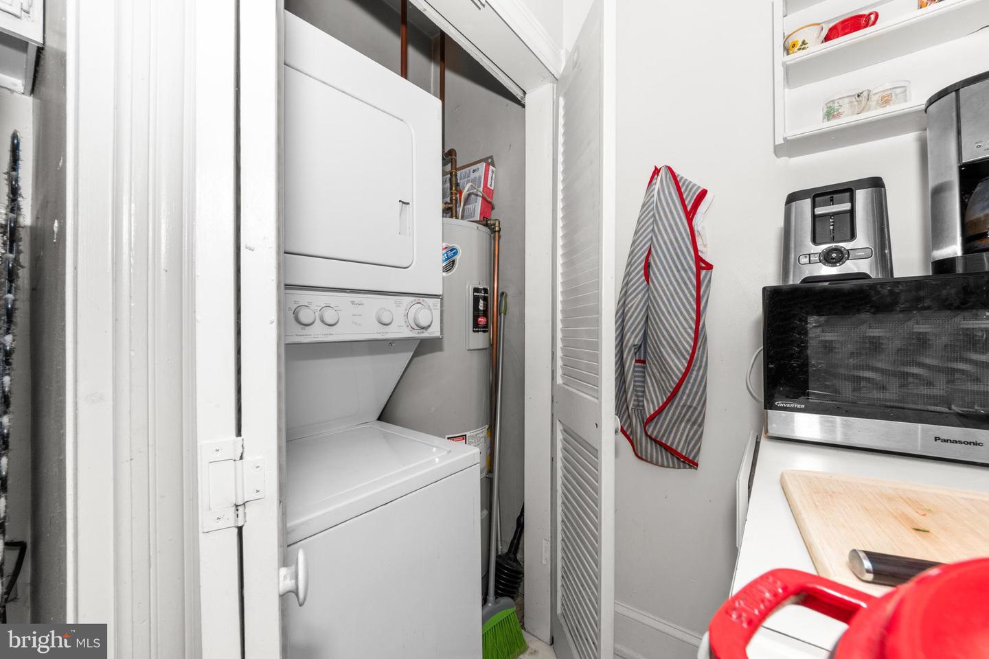 1013 INDEPENDENCE AVE SE, WASHINGTON, District Of Columbia 20003, 3 Bedrooms Bedrooms, ,2 BathroomsBathrooms,Residential,For sale,1013 INDEPENDENCE AVE SE,DCDC2249348 MLS # DCDC2249348