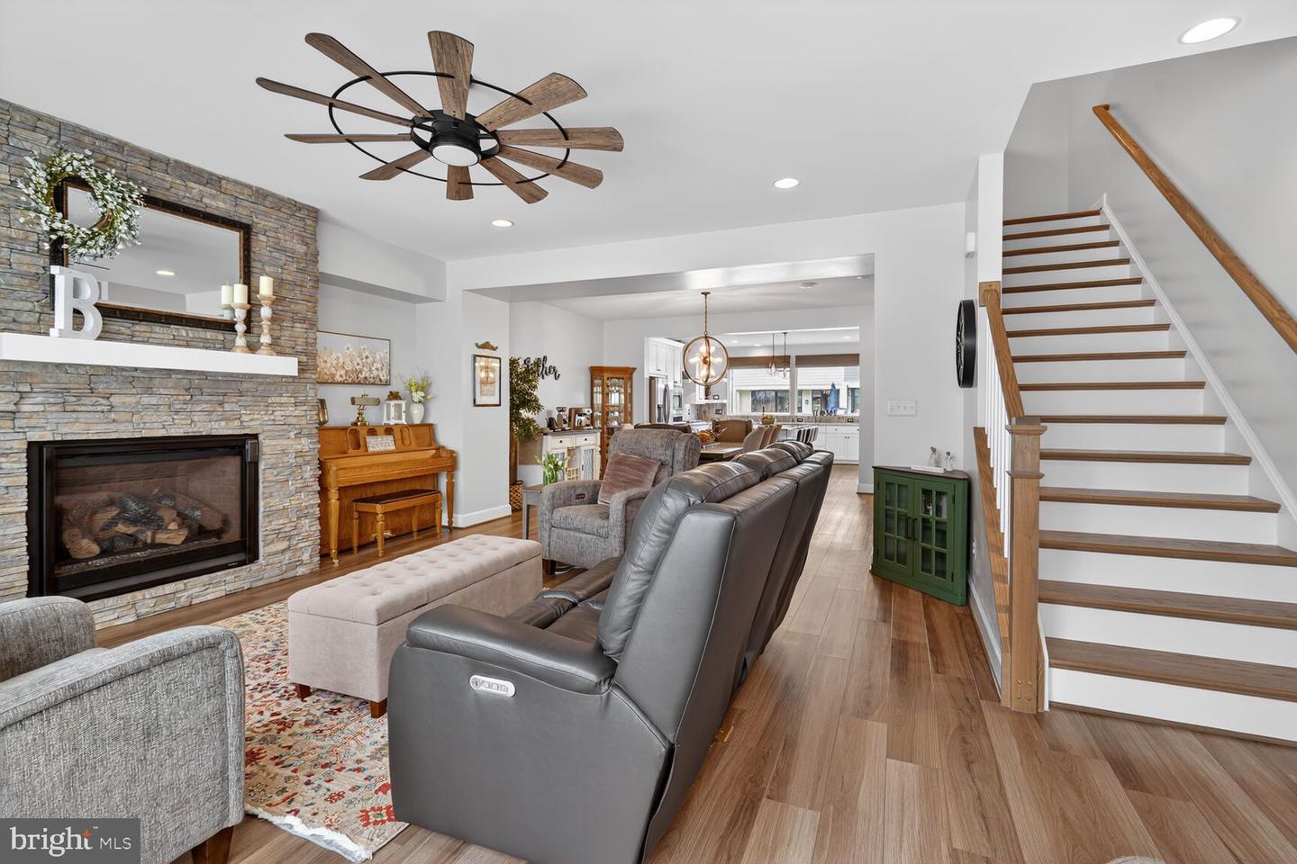 13890 CLEAR LAKE CIR, WOODBRIDGE, Virginia 22191, 3 Bedrooms Bedrooms, ,2 BathroomsBathrooms,Residential,For sale,13890 CLEAR LAKE CIR,VAPW2113954 MLS # VAPW2113954