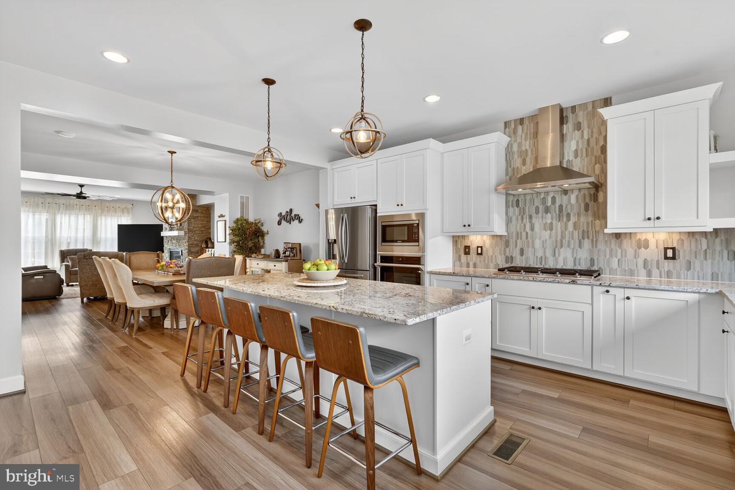 13890 CLEAR LAKE CIR, WOODBRIDGE, Virginia 22191, 3 Bedrooms Bedrooms, ,2 BathroomsBathrooms,Residential,For sale,13890 CLEAR LAKE CIR,VAPW2113954 MLS # VAPW2113954