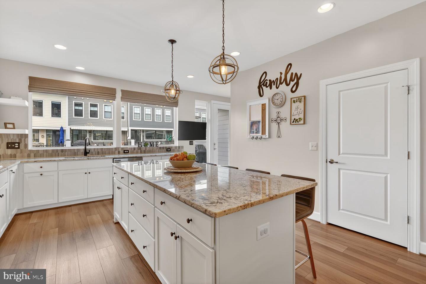 13890 CLEAR LAKE CIR, WOODBRIDGE, Virginia 22191, 3 Bedrooms Bedrooms, ,2 BathroomsBathrooms,Residential,For sale,13890 CLEAR LAKE CIR,VAPW2113954 MLS # VAPW2113954