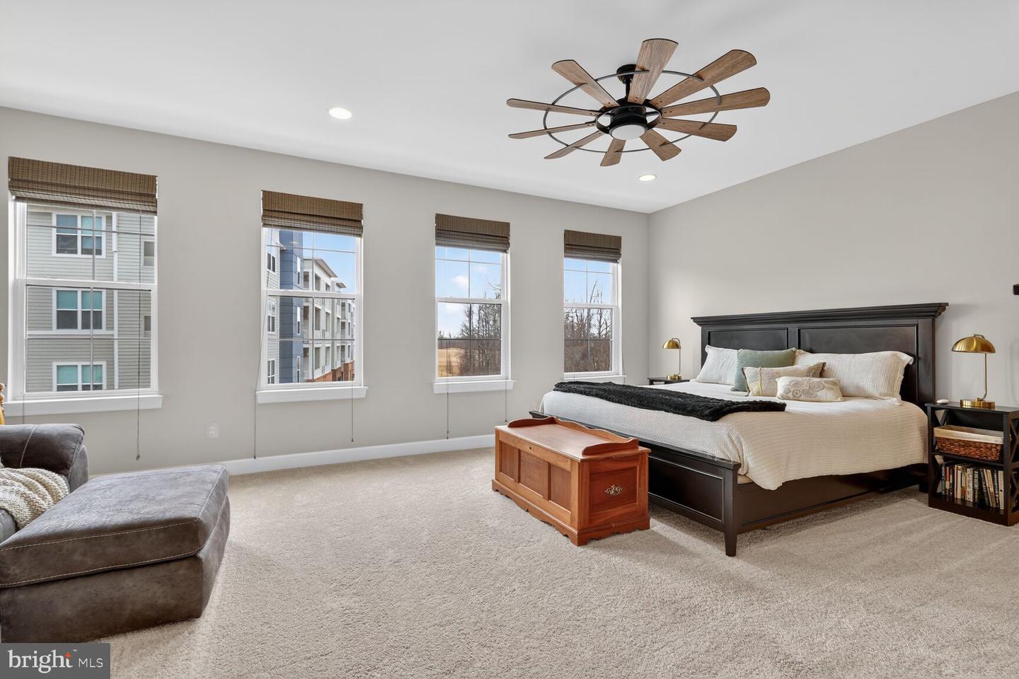 13890 CLEAR LAKE CIR, WOODBRIDGE, Virginia 22191, 3 Bedrooms Bedrooms, ,2 BathroomsBathrooms,Residential,For sale,13890 CLEAR LAKE CIR,VAPW2113954 MLS # VAPW2113954