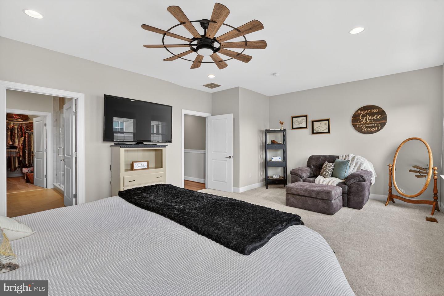 13890 CLEAR LAKE CIR, WOODBRIDGE, Virginia 22191, 3 Bedrooms Bedrooms, ,2 BathroomsBathrooms,Residential,For sale,13890 CLEAR LAKE CIR,VAPW2113954 MLS # VAPW2113954