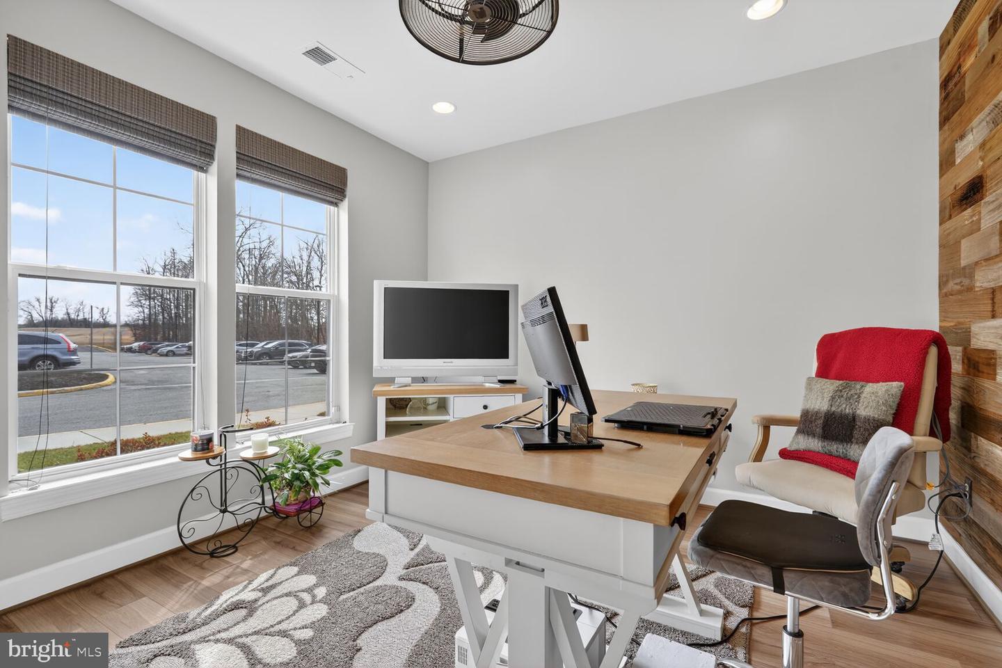 13890 CLEAR LAKE CIR, WOODBRIDGE, Virginia 22191, 3 Bedrooms Bedrooms, ,2 BathroomsBathrooms,Residential,For sale,13890 CLEAR LAKE CIR,VAPW2113954 MLS # VAPW2113954