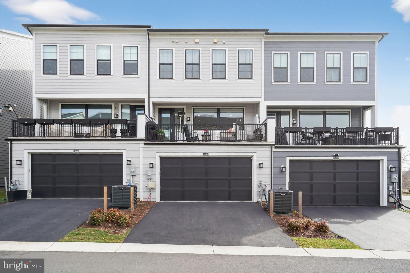 13890 CLEAR LAKE CIR, WOODBRIDGE, Virginia 22191, 3 Bedrooms Bedrooms, ,2 BathroomsBathrooms,Residential,For sale,13890 CLEAR LAKE CIR,VAPW2113954 MLS # VAPW2113954