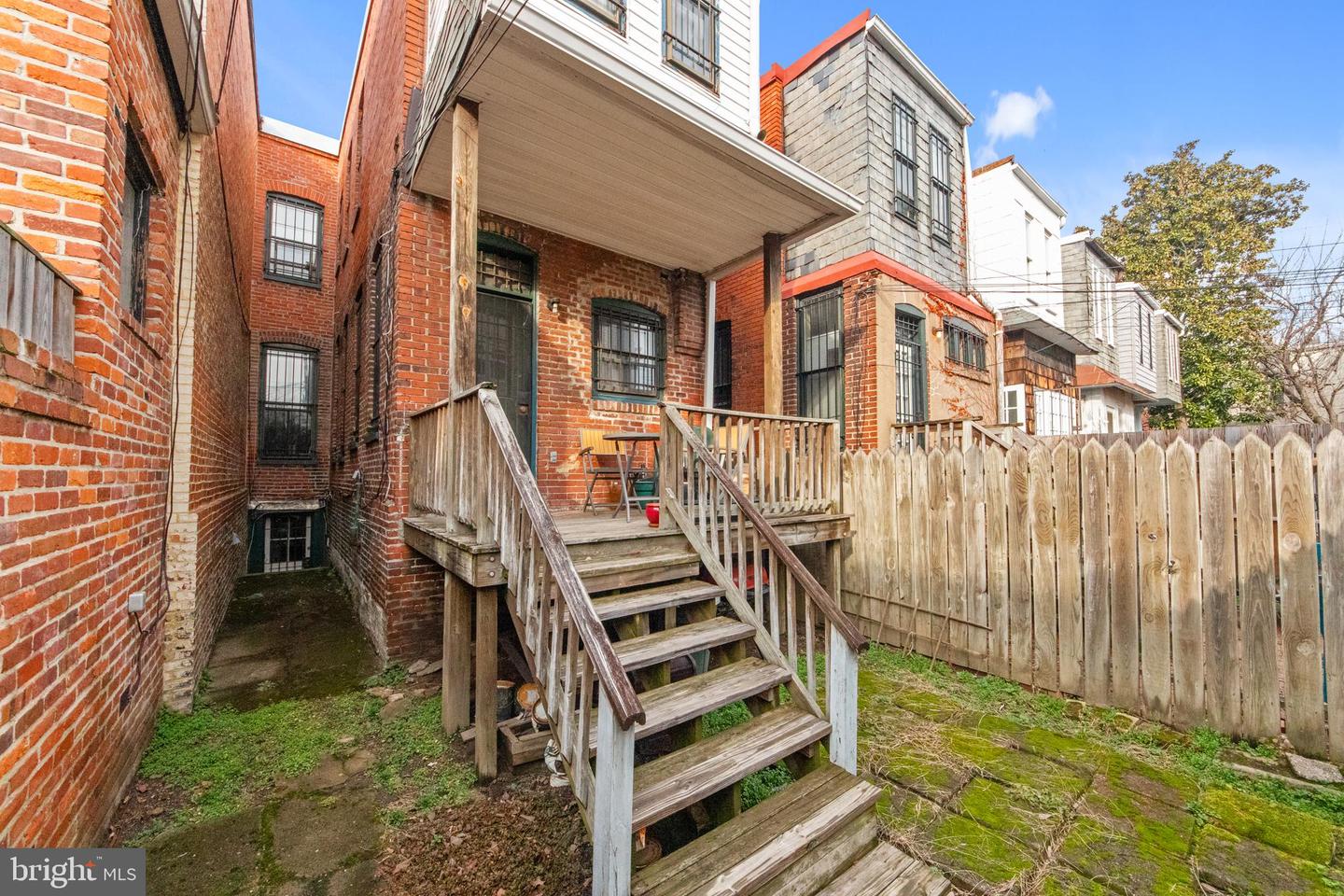 1011 INDEPENDENCE AVE SE, WASHINGTON, District Of Columbia 20003, 3 Bedrooms Bedrooms, ,3 BathroomsBathrooms,Residential,For sale,1011 INDEPENDENCE AVE SE,DCDC2249350 MLS # DCDC2249350