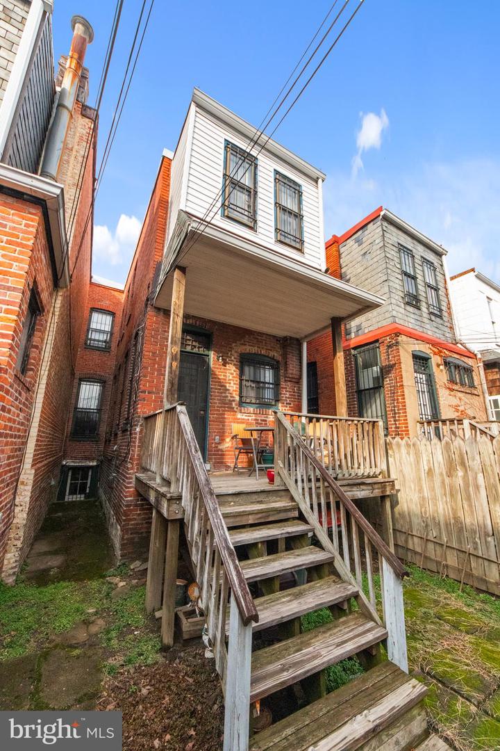 1011 INDEPENDENCE AVE SE, WASHINGTON, District Of Columbia 20003, 3 Bedrooms Bedrooms, ,3 BathroomsBathrooms,Residential,For sale,1011 INDEPENDENCE AVE SE,DCDC2249350 MLS # DCDC2249350