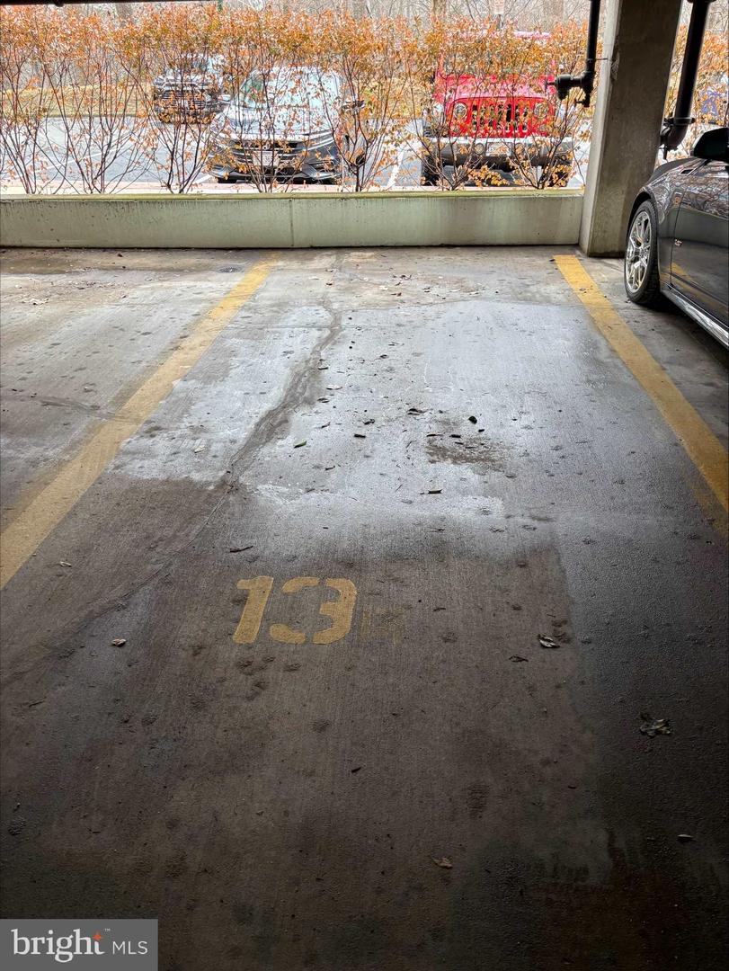 3800 POWELL LN #302, FALLS CHURCH, Virginia 22041, 2 Bedrooms Bedrooms, ,2 BathroomsBathrooms,Residential,For sale,3800 POWELL LN #302,VAFX2294576 MLS # VAFX2294576