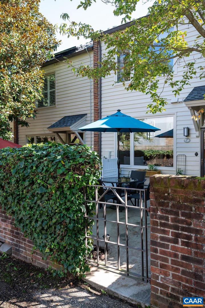 503 NE 2ND ST, CHARLOTTESVILLE, Virginia 22902, 3 Bedrooms Bedrooms, ,3 BathroomsBathrooms,Residential,For sale,503 NE 2ND ST,674056 MLS # 674056