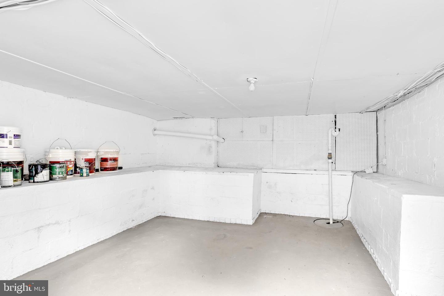 5105 11TH ST S, ARLINGTON, Virginia 22204, 2 Bedrooms Bedrooms, ,2 BathroomsBathrooms,Residential,For sale,5105 11TH ST S,VAAR2069754 MLS # VAAR2069754