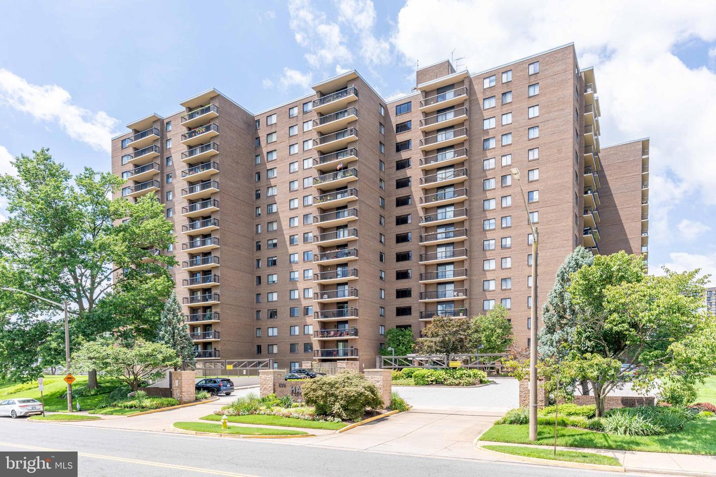 200 N PICKETT ST #311, ALEXANDRIA, Virginia 22304, 2 Bedrooms Bedrooms, ,2 BathroomsBathrooms,Residential,For sale,200 N PICKETT ST #311,VAAX2054890 MLS # VAAX2054890