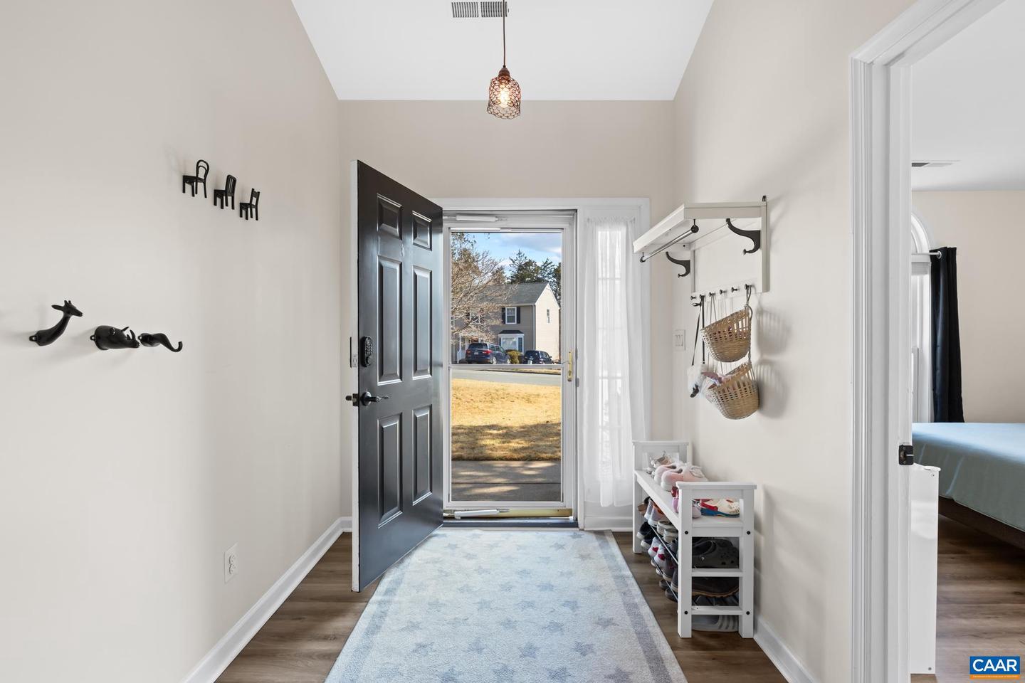 2071 WINTERFIELD CIR, CHARLOTTESVILLE, Virginia 22911, 3 Bedrooms Bedrooms, ,2 BathroomsBathrooms,Residential,For sale,2071 WINTERFIELD CIR,674064 MLS # 674064