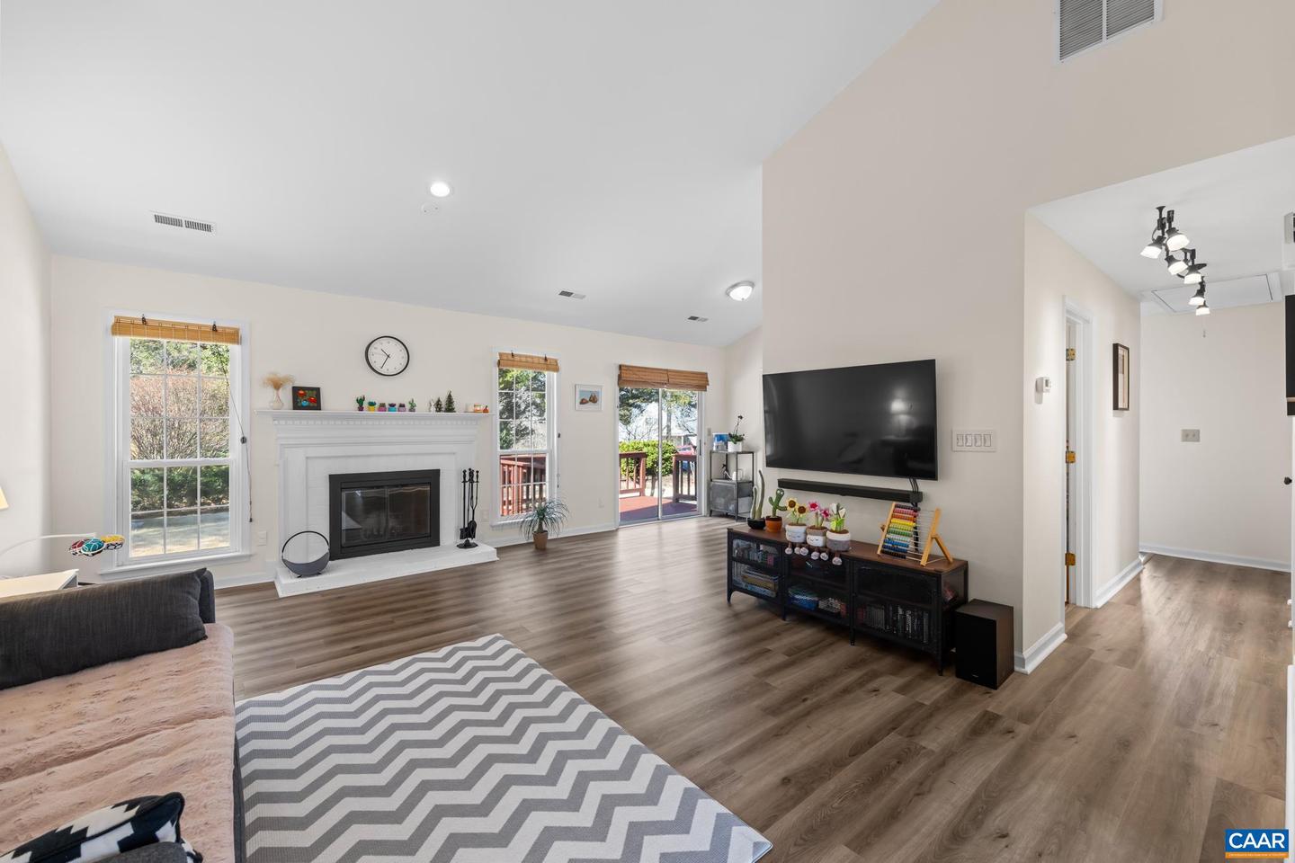 2071 WINTERFIELD CIR, CHARLOTTESVILLE, Virginia 22911, 3 Bedrooms Bedrooms, ,2 BathroomsBathrooms,Residential,For sale,2071 WINTERFIELD CIR,674064 MLS # 674064